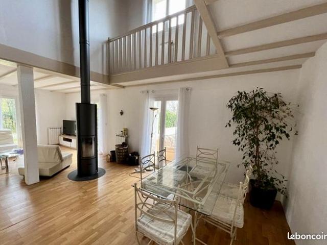 Maison 6 pièces 150 m²