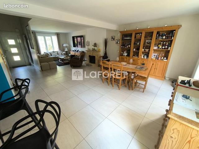 Maison 6 pièces 150 m²