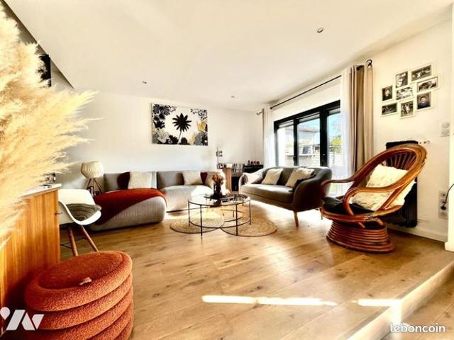 Maison 6 pièces 150 m²