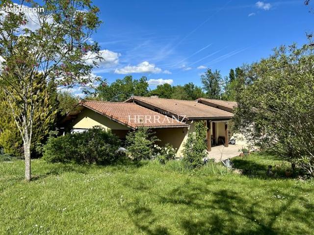 Maison 6 pièces 150 m²