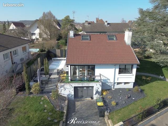 Maison 6 pièces 150 m²