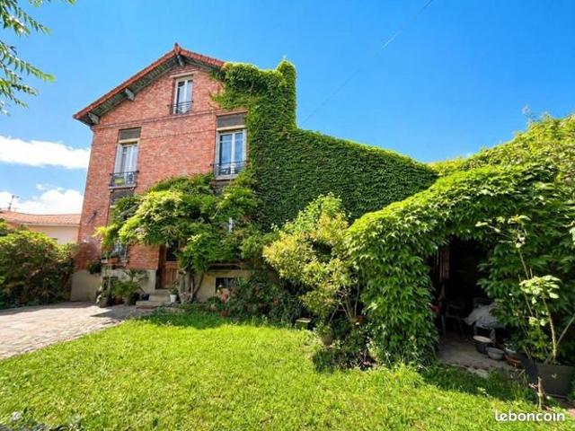 Maison 6 pièces 150 m²