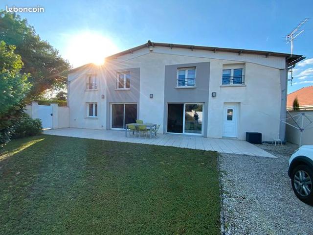 Maison 6 pièces 150 m²