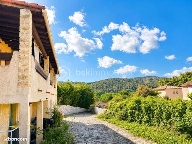 Maison 6 pièces 150 m²