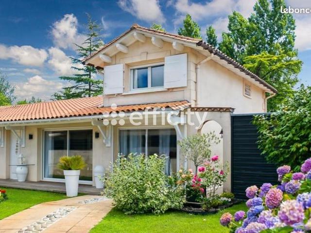 Maison 6 pièces 150 m²
