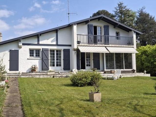 Maison 6 pièces 150 m²