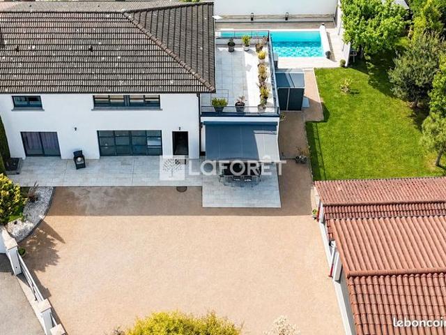 Maison 6 pièces 150 m²