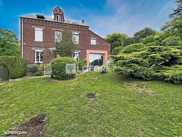 Maison 6 pièces 151 m²