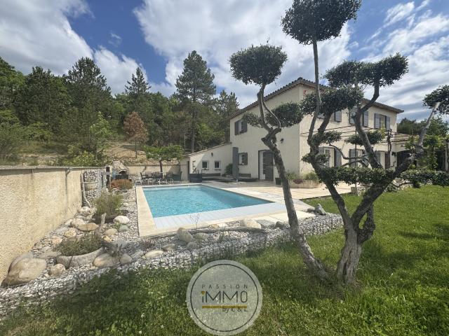 Maison 6 pièces 151 m²