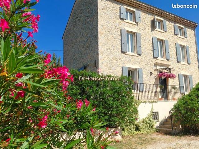 Maison 6 pièces 151 m²
