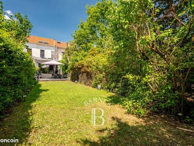 Maison 6 pièces 151 m²