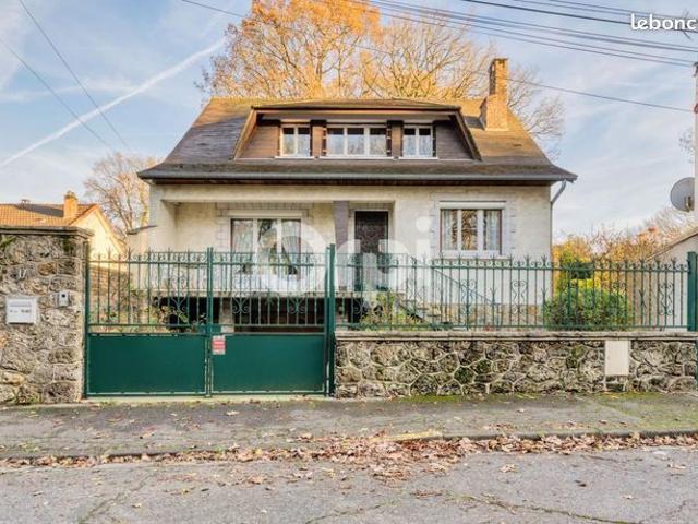 Maison 6 pièces 151 m²