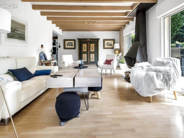 Maison 6 pièces 151 m²