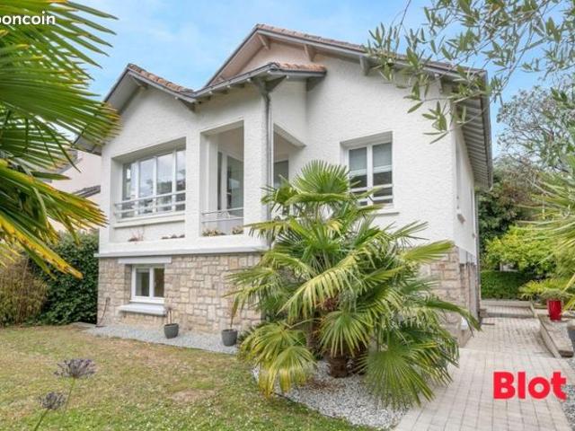 Maison 6 pièces 151 m²