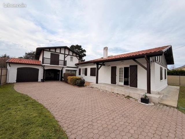 Maison 6 pièces 151 m²
