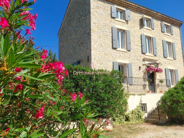 Maison 6 pièces 151 m²