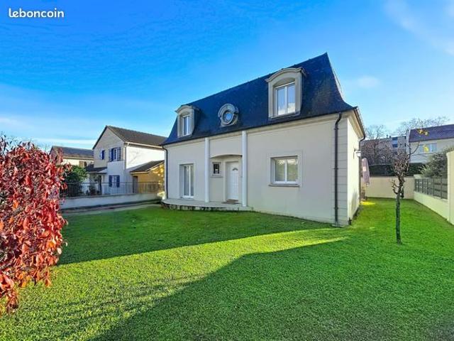 Maison 6 pièces 151 m²