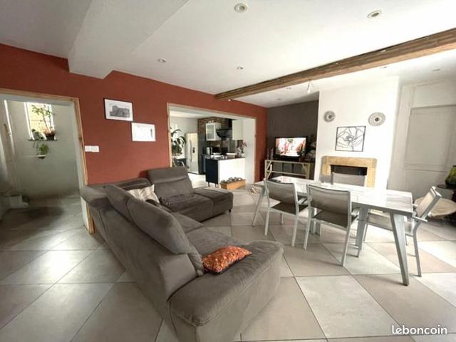 Maison 6 pièces 151 m²