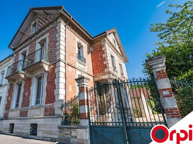Maison 6 pièces 151 m²