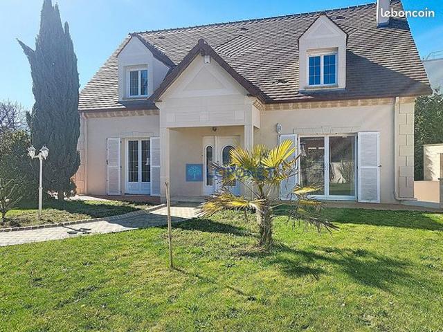 Maison 6 pièces 151 m²