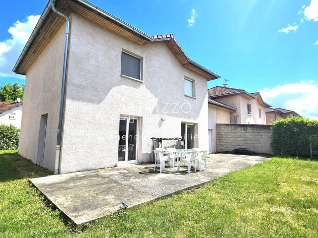 Maison 6 pièces 151 m²
