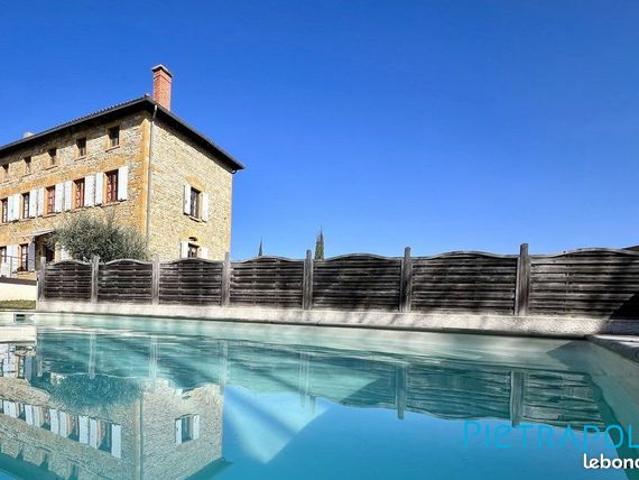 Maison 6 pièces 151 m²