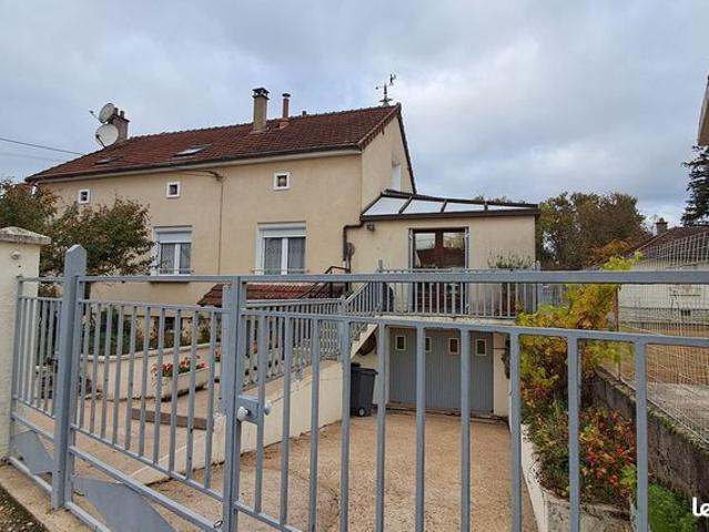 Maison 6 pièces 151 m²