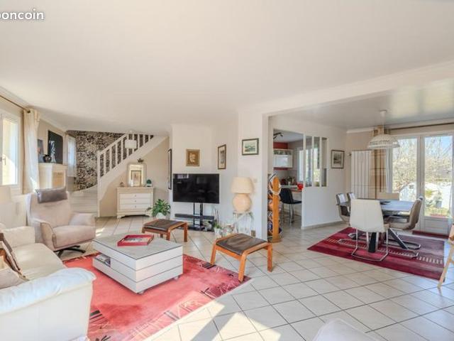 Maison 6 pièces 151 m²