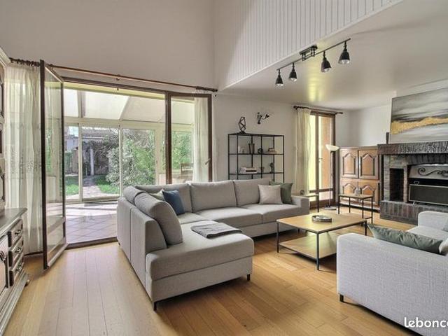 Maison 6 pièces 151 m²