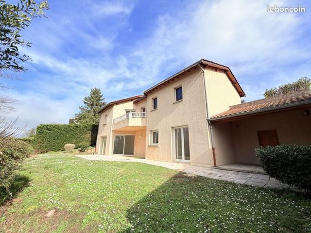 Maison 6 pièces 151 m²
