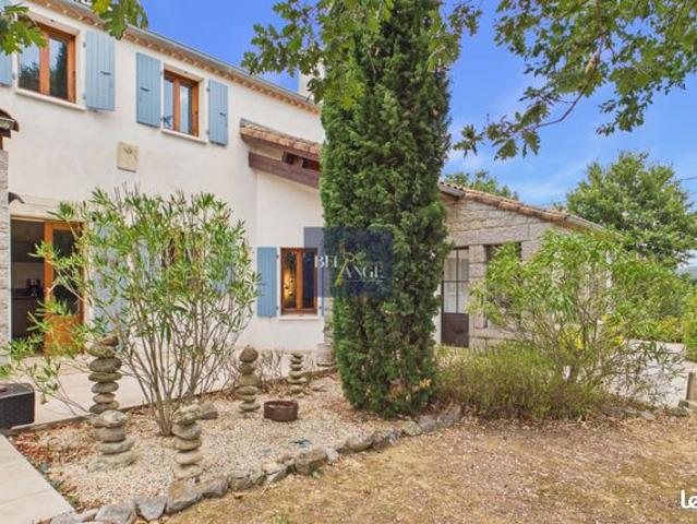 Maison 6 pièces 151 m²