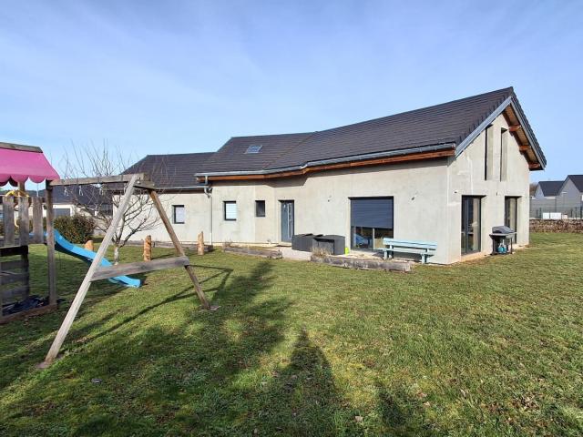 Maison 6 pièces 151 m²