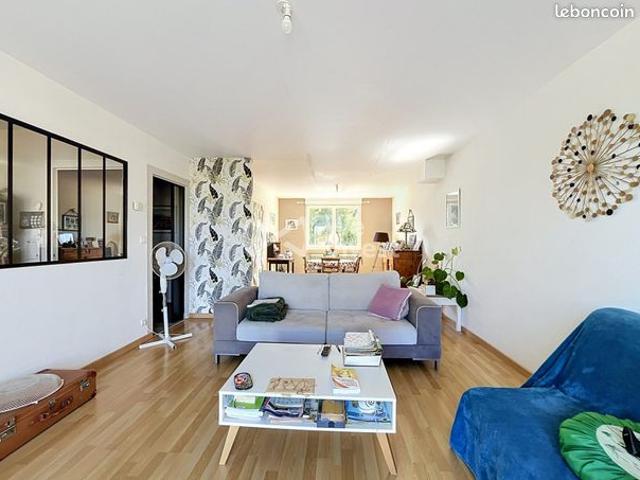Maison 6 pièces 151 m²