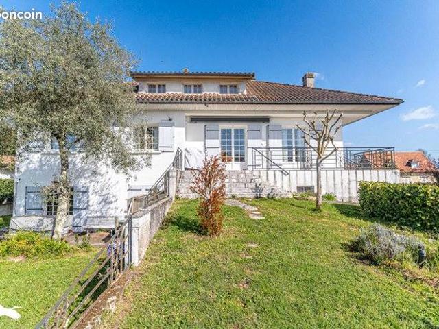 Maison 6 pièces 151 m²