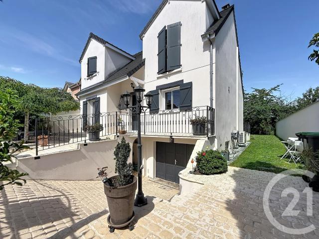 Maison 6 pièces 151 m²