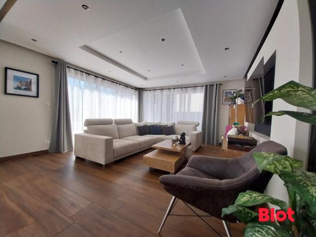 Maison 6 pièces 151 m²