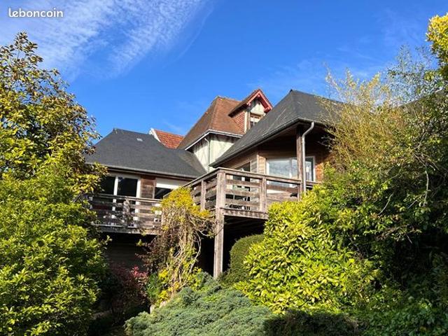 Maison 6 pièces 151 m²