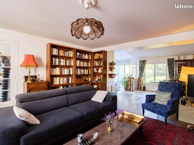 Maison 6 pièces 151 m²