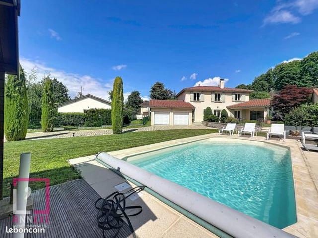 Maison 6 pièces 151 m²