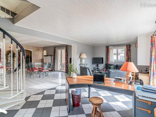 Maison 6 pièces 152 m²