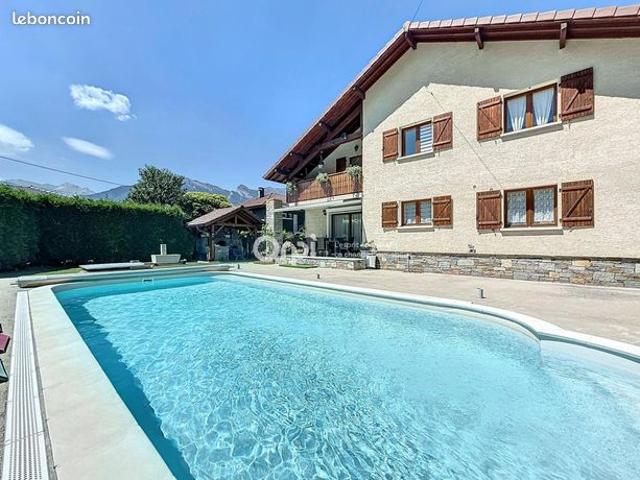 Maison 6 pièces 153 m²