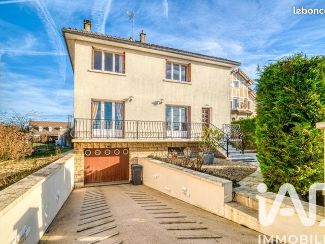 Maison 6 pièces 153 m²