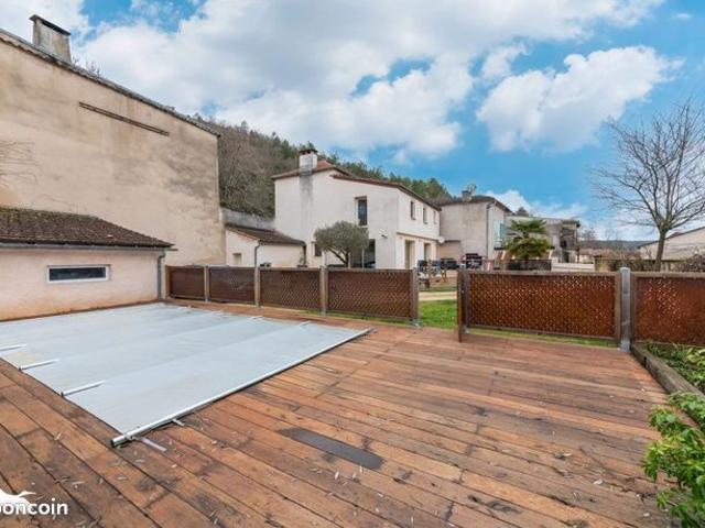 Maison 6 pièces 153 m²