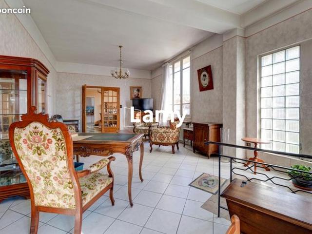 Maison 6 pièces 153 m²