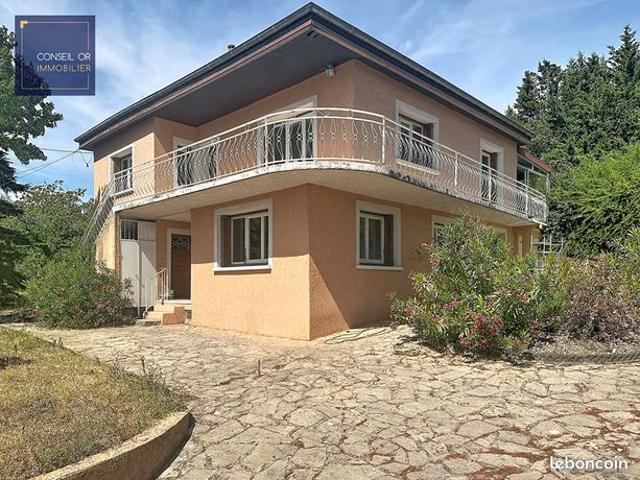 Maison 6 pièces 153 m²