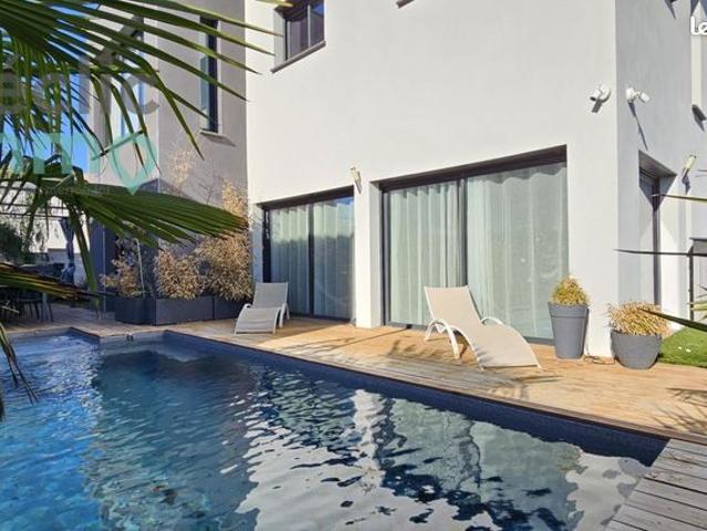 Maison 6 pièces 153 m²