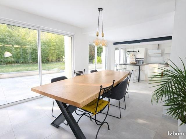 Maison 6 pièces 153 m²