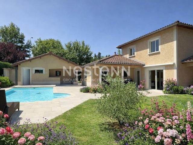 Maison 6 pièces 153 m²