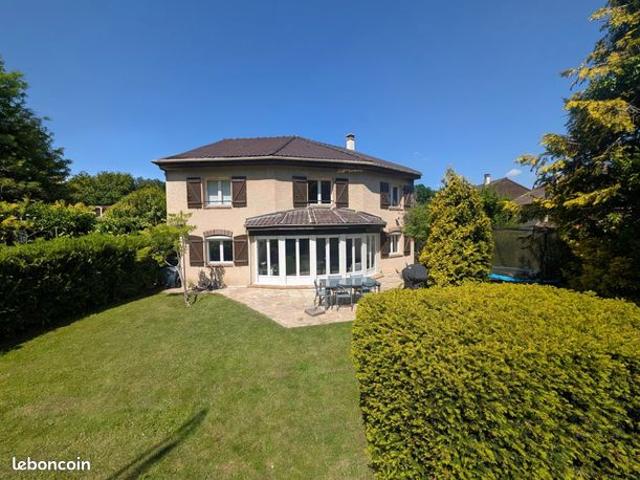 Maison 6 pièces 153 m²