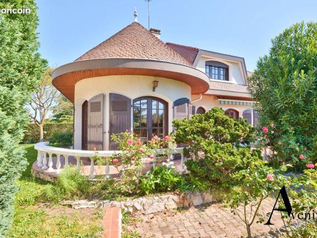 Maison 6 pièces 164 m²